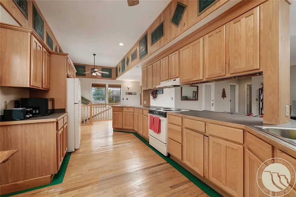 21 E Rosebud Road Roscoe MT 59071
