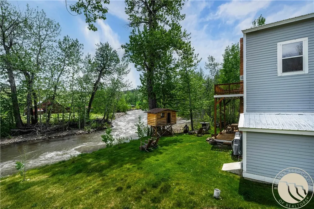 21 E Rosebud Road Roscoe MT 59071