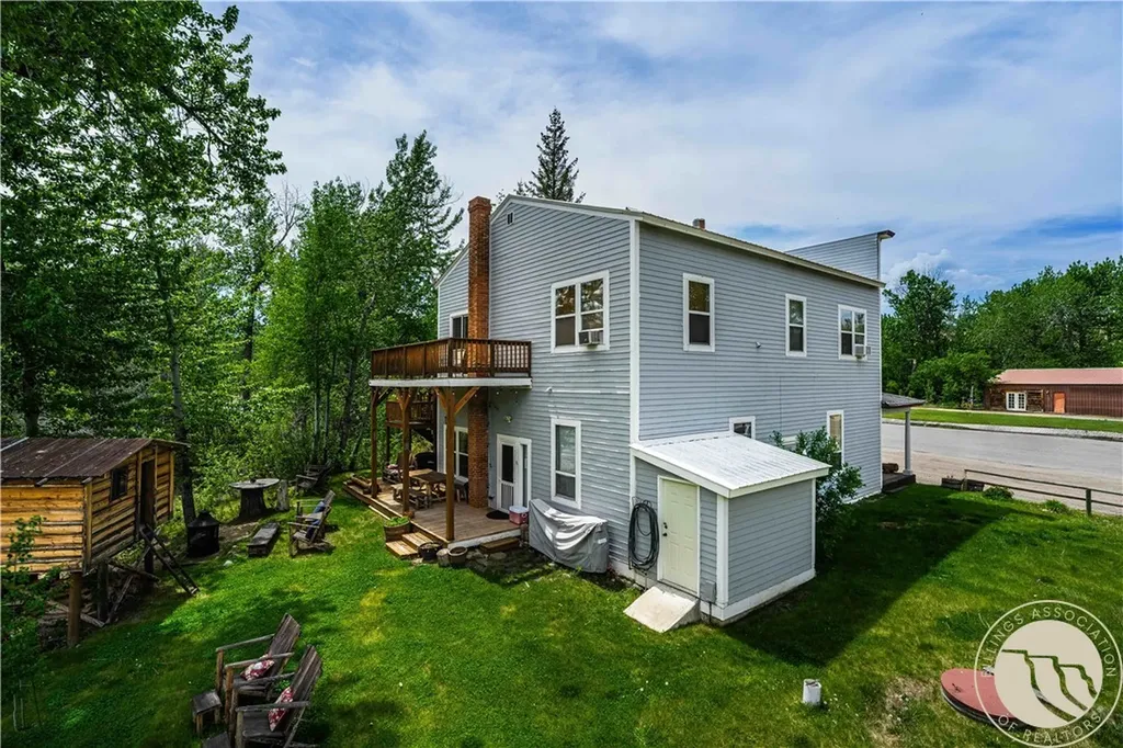 21 E Rosebud Road Roscoe MT 59071