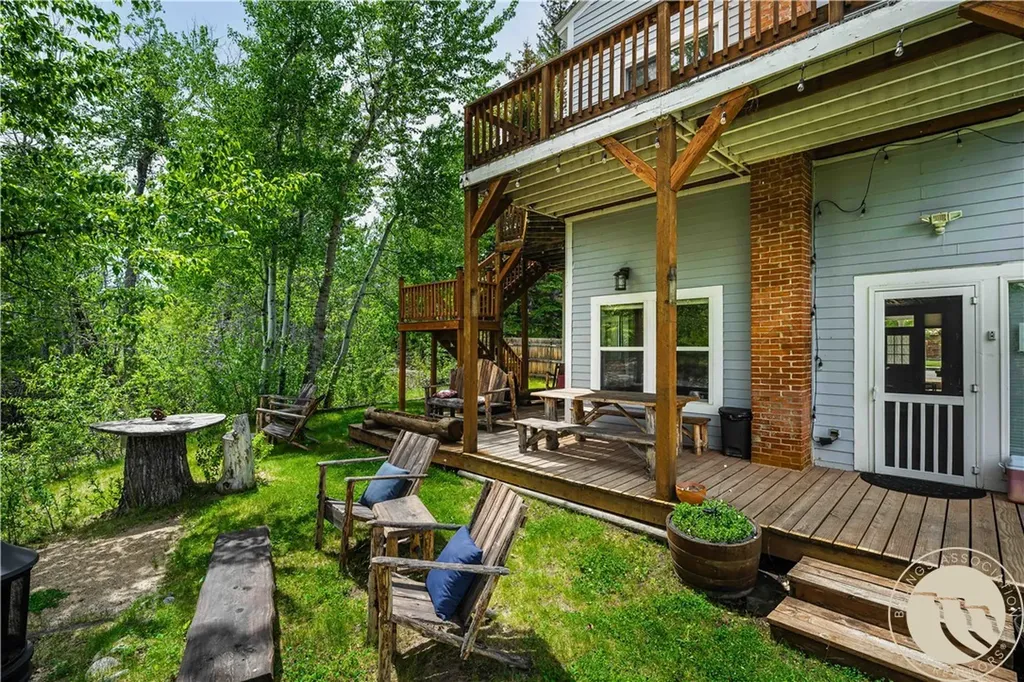 21 E Rosebud Road Roscoe MT 59071