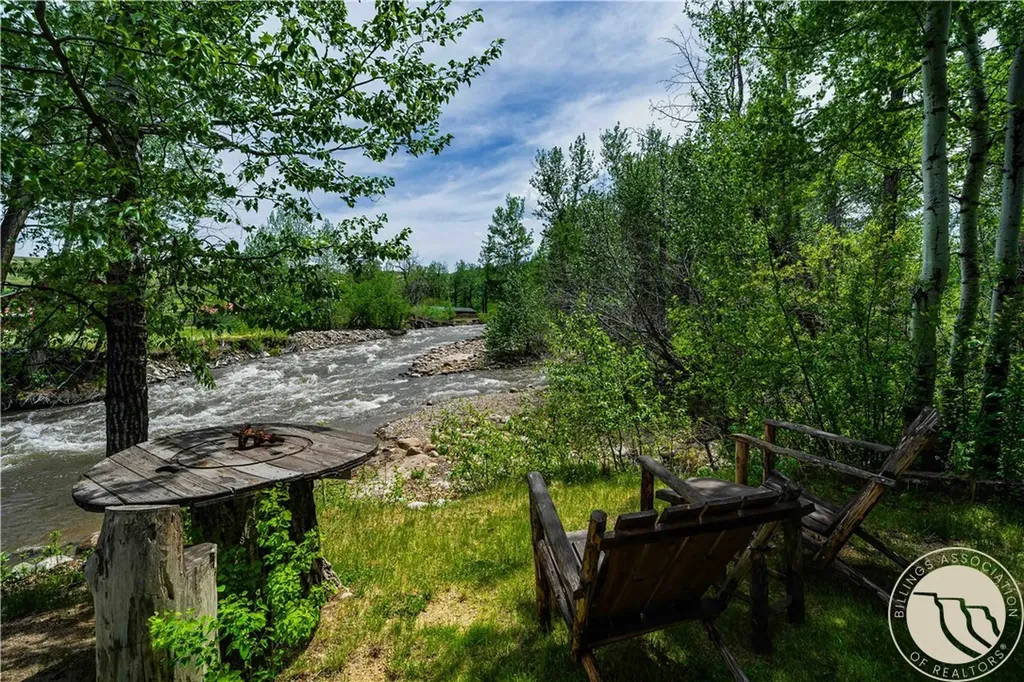 21 E Rosebud Road Roscoe MT 59071