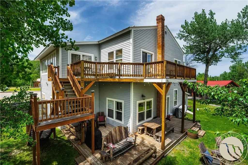 21 E Rosebud Road Roscoe MT 59071