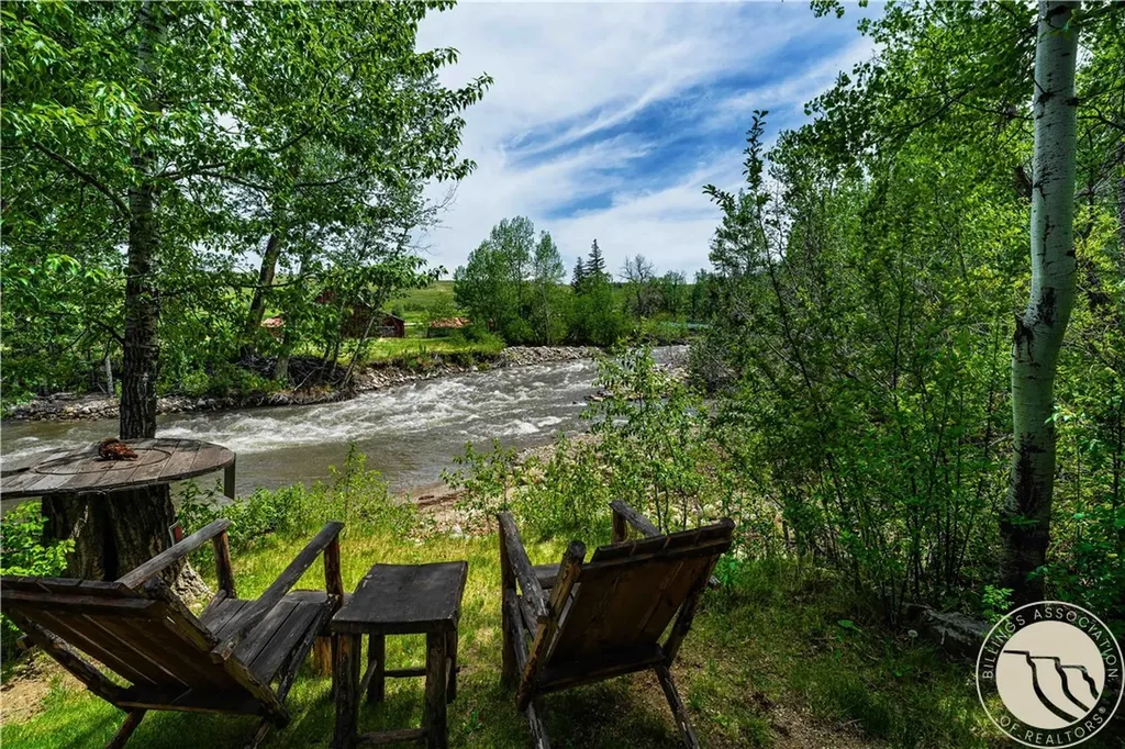 21 E Rosebud Road Roscoe MT 59071