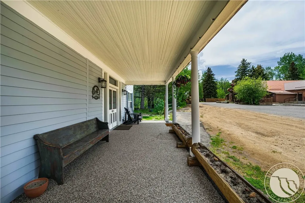 21 E Rosebud Road Roscoe MT 59071
