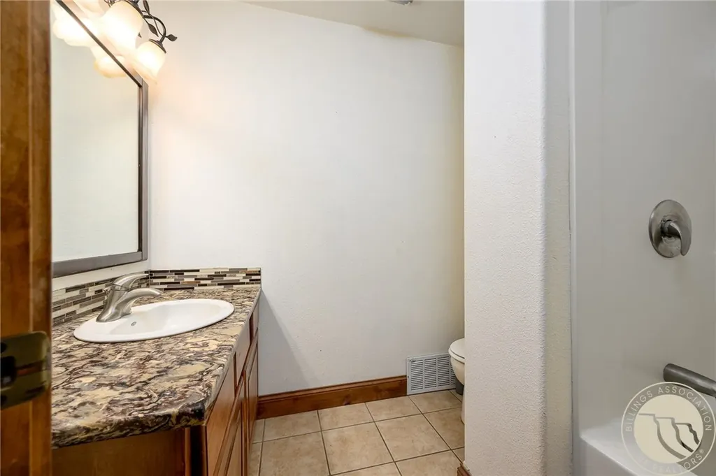 102 S 3rd Street Roberts MT 59070