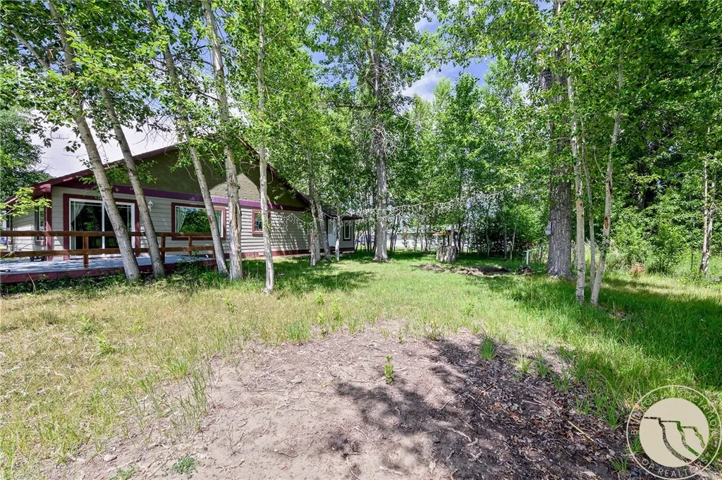 102 S 3rd Street Roberts MT 59070