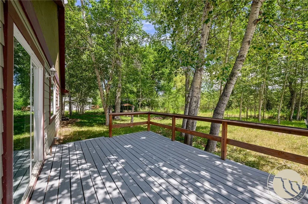 102 S 3rd Street Roberts MT 59070