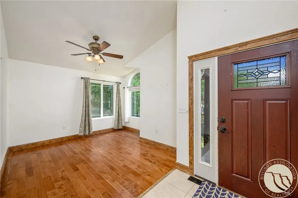 102 S 3rd Street Roberts MT 59070