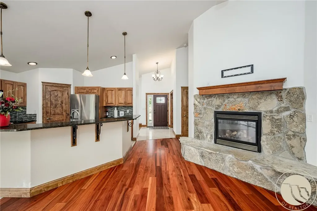 102 S 3rd Street Roberts MT 59070