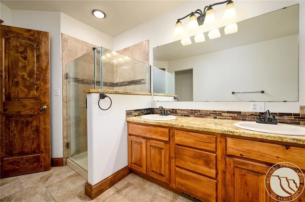 102 S 3rd Street Roberts MT 59070