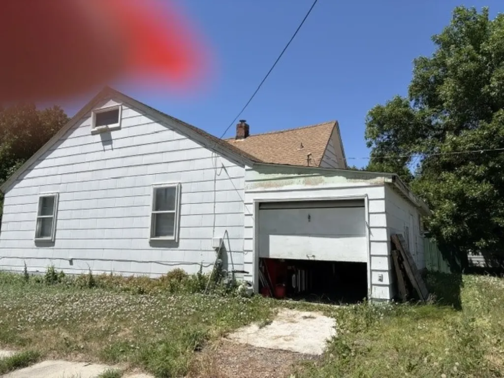 314 E 3rd Avenue N Columbus MT 59019