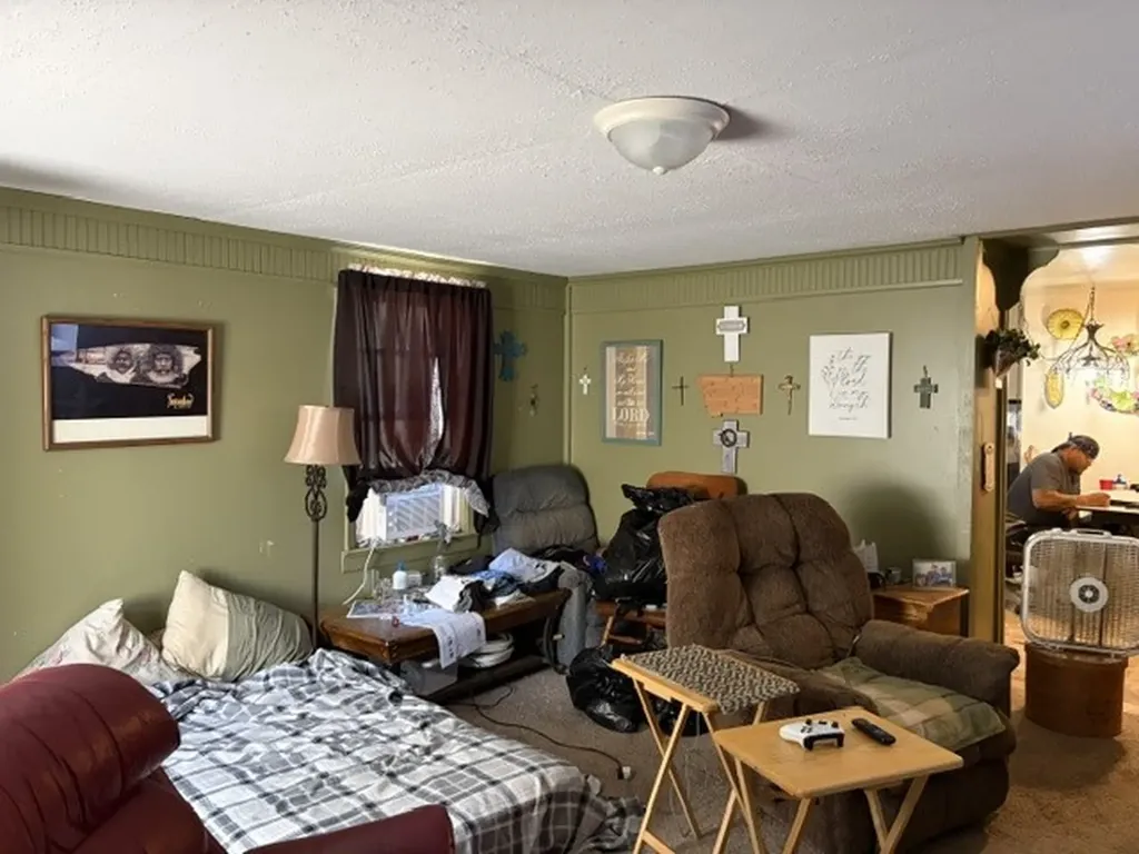 314 E 3rd Avenue N Columbus MT 59019
