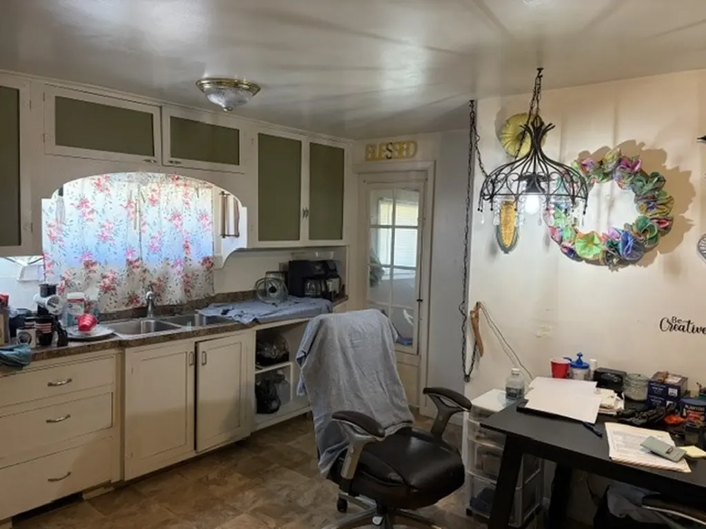 314 E 3rd Avenue N Columbus MT 59019