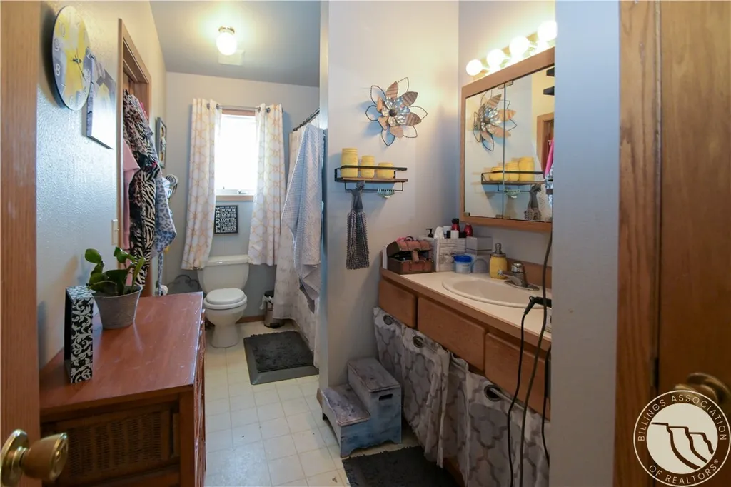 1841 Road 8 South Huntley MT 59037