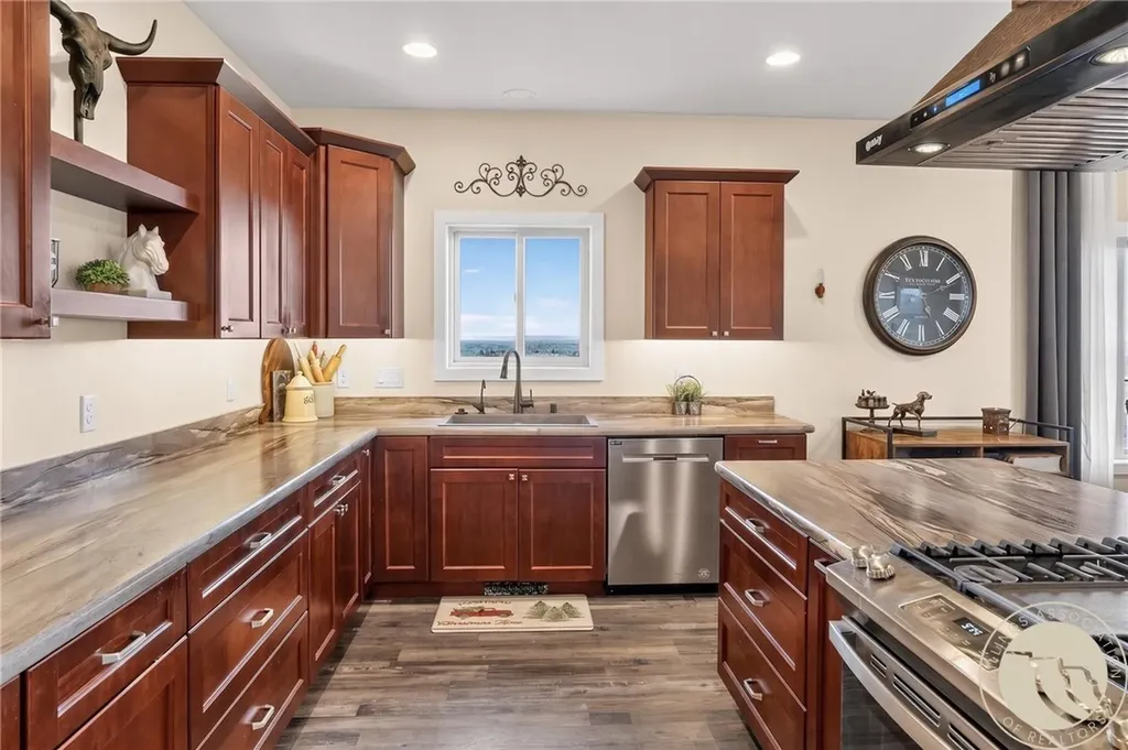 5400 Blue Horizon Drive Huntley MT 59037