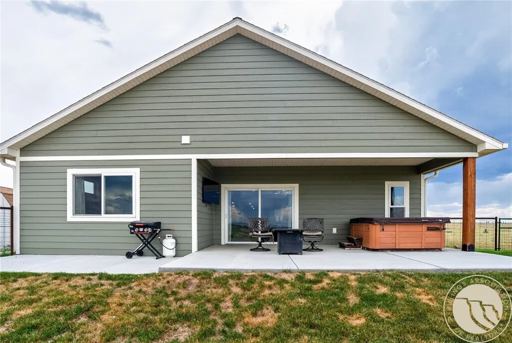 5400 Blue Horizon Drive Huntley MT 59037