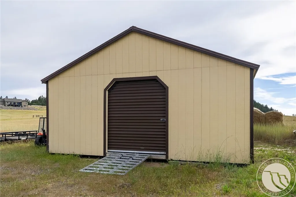 5400 Blue Horizon Drive Huntley MT 59037