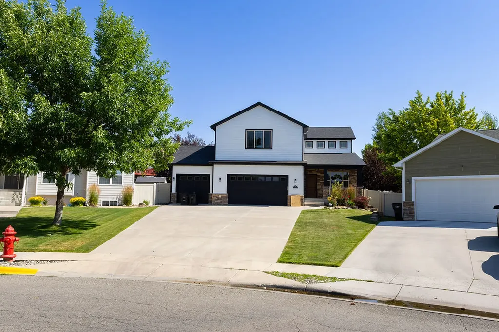 3015 Cove Creek Circle Billings MT 59106