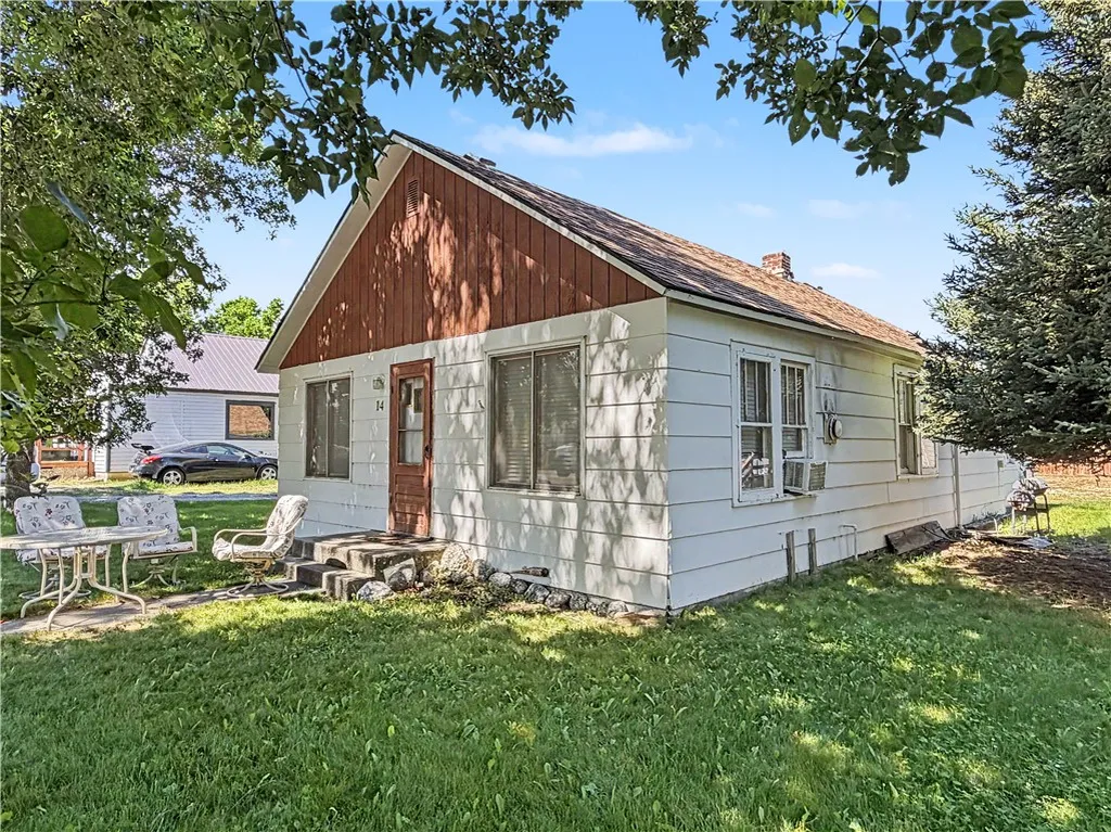 12, 14, 16, 18 Montana Avenue Absarokee MT 59001