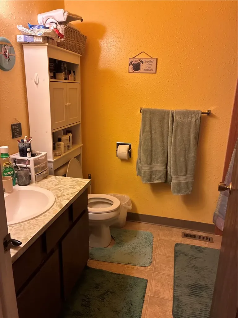1011 N Crawford Avenue Hardin MT 59034