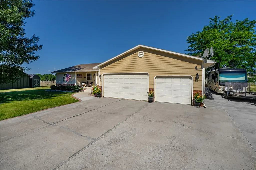 515 Sherwood Drive Columbus MT 59019