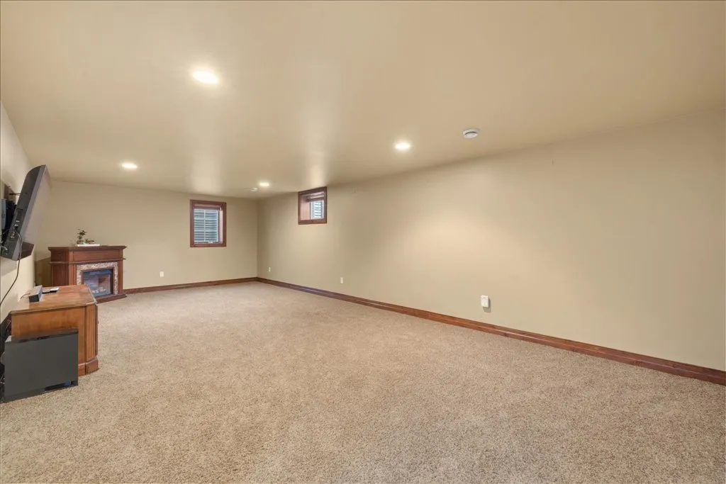150 Melody Lane Columbus MT 59019