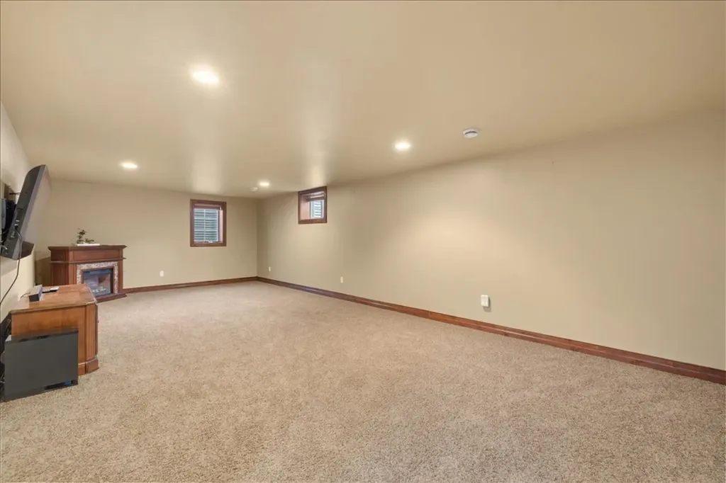 150 Melody Lane Columbus MT 59019