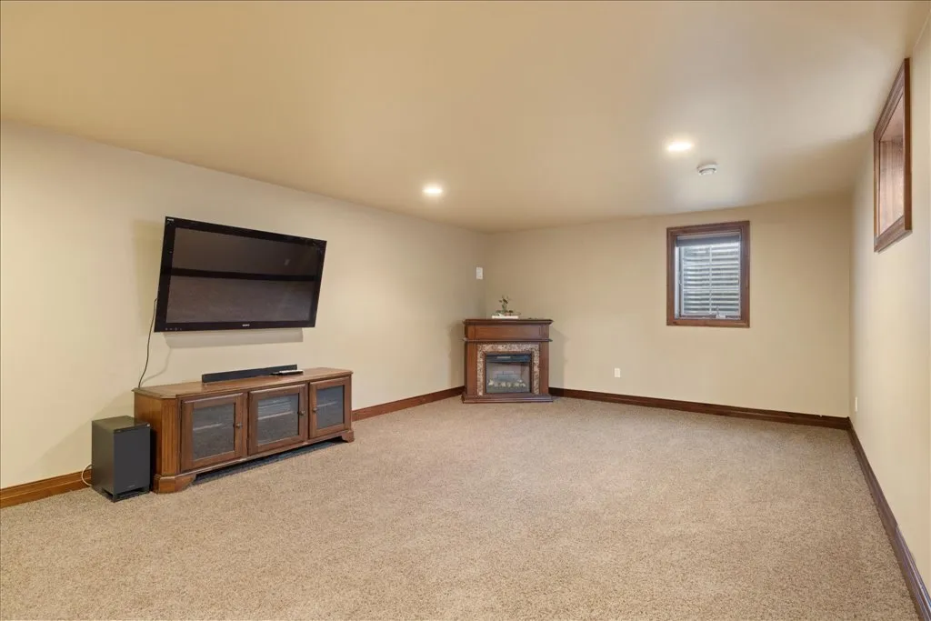 150 Melody Lane Columbus MT 59019