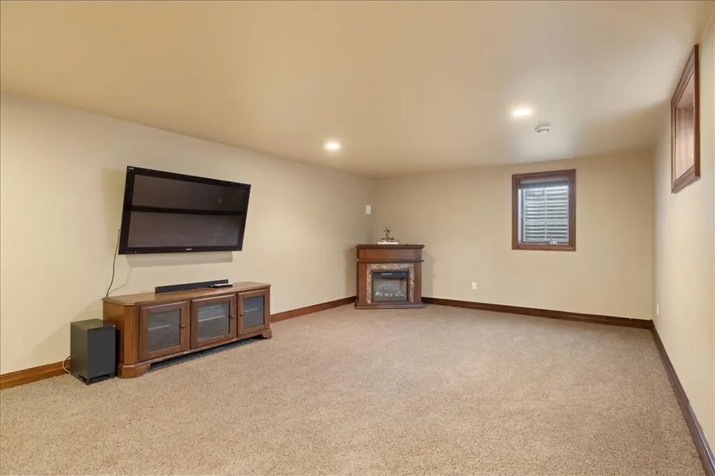 150 Melody Lane Columbus MT 59019