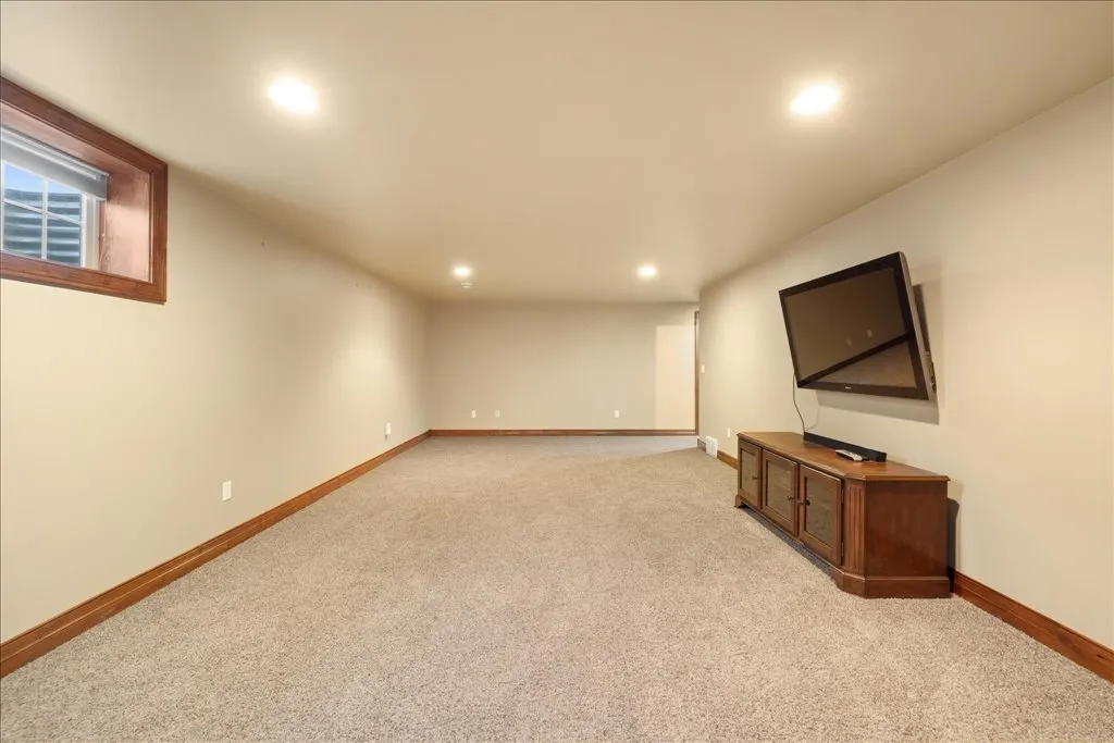 150 Melody Lane Columbus MT 59019