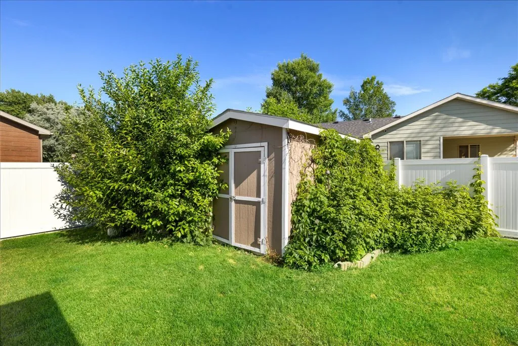 150 Melody Lane Columbus MT 59019