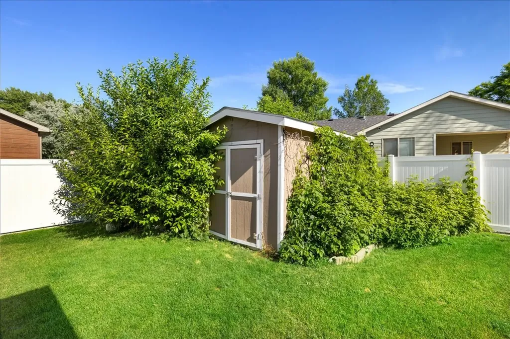 150 Melody Lane Columbus MT 59019