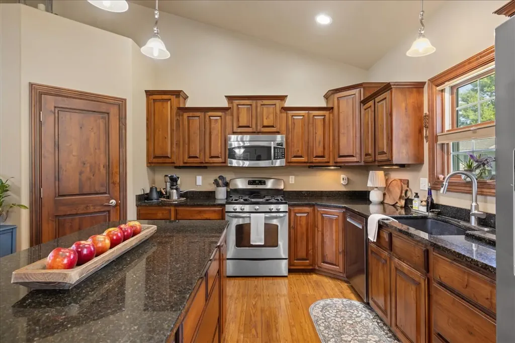 150 Melody Lane Columbus MT 59019