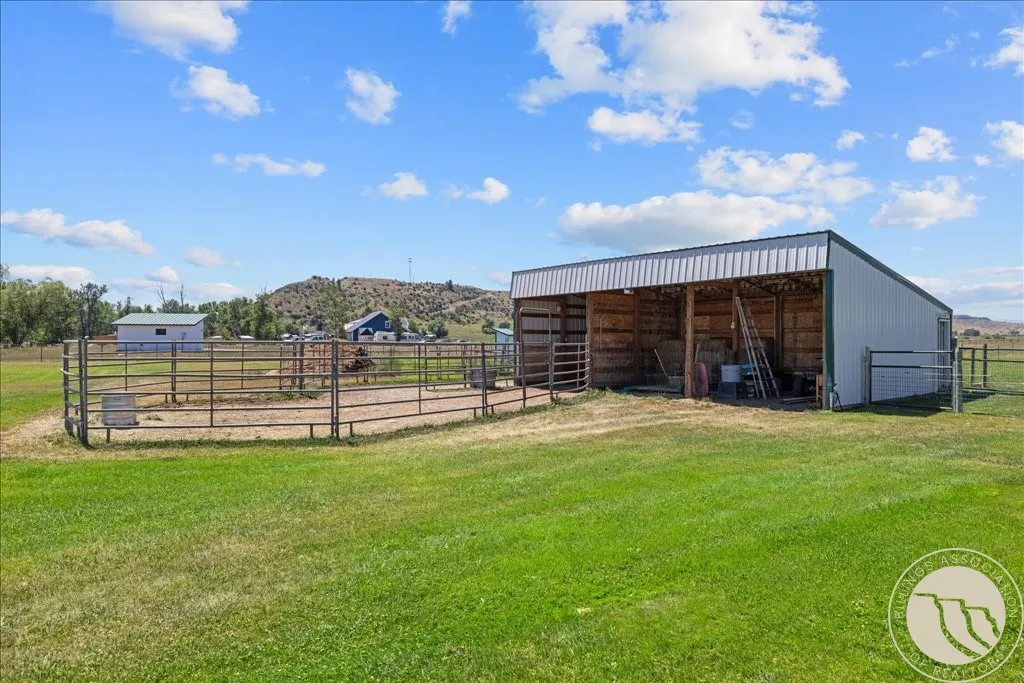 7 Cottonwood Way Absarokee MT 59001
