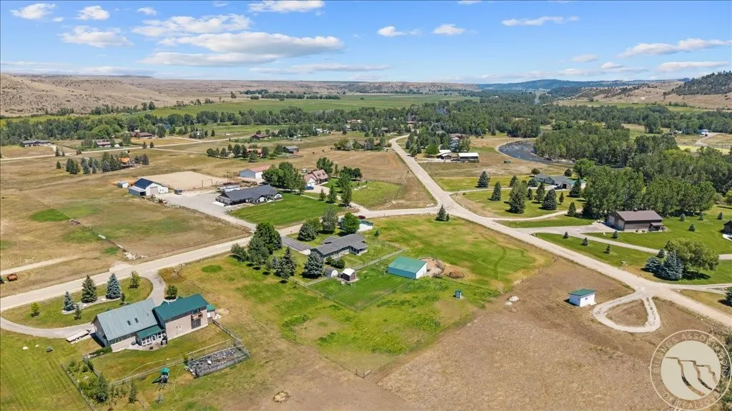 7 Cottonwood Way Absarokee MT 59001