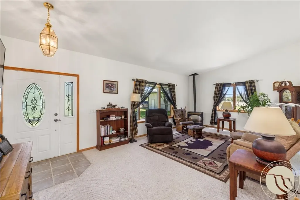 7 Cottonwood Way Absarokee MT 59001