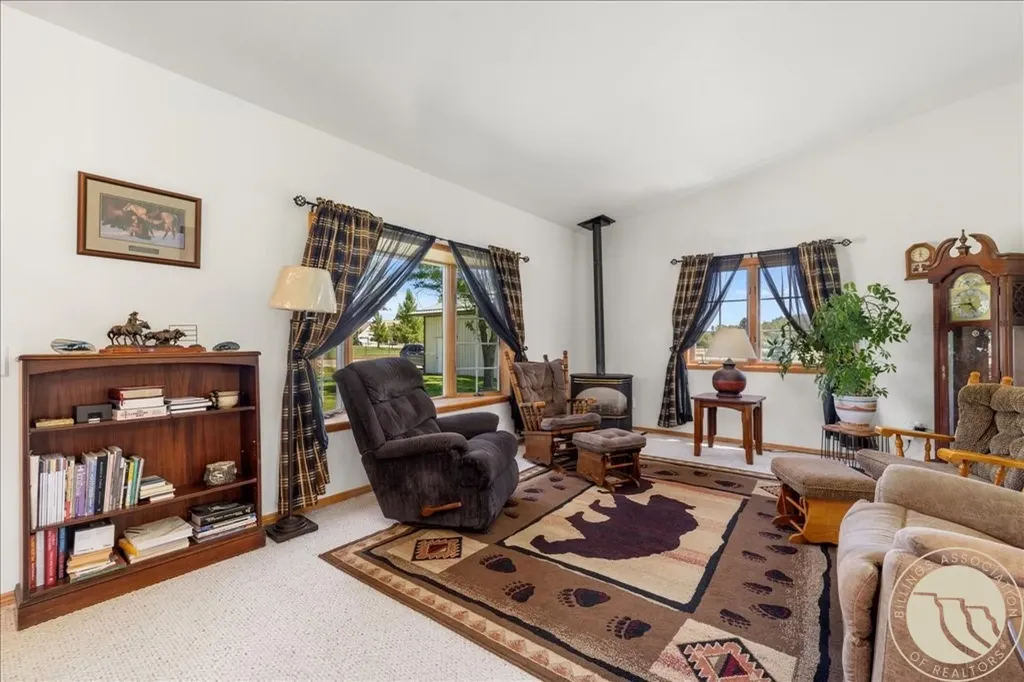 7 Cottonwood Way Absarokee MT 59001