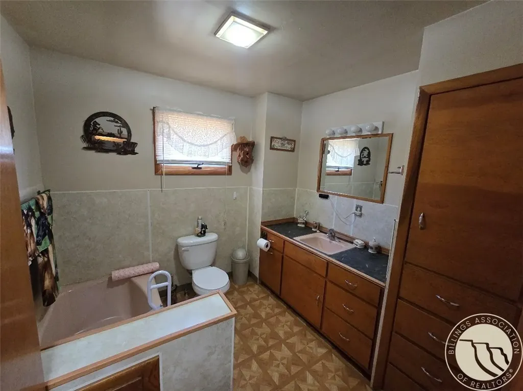 24 S 4th Street Plevna MT 59344