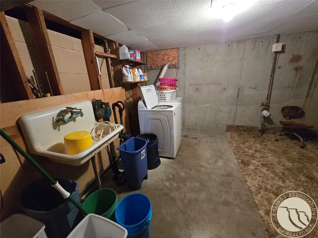 24 S 4th Street Plevna MT 59344