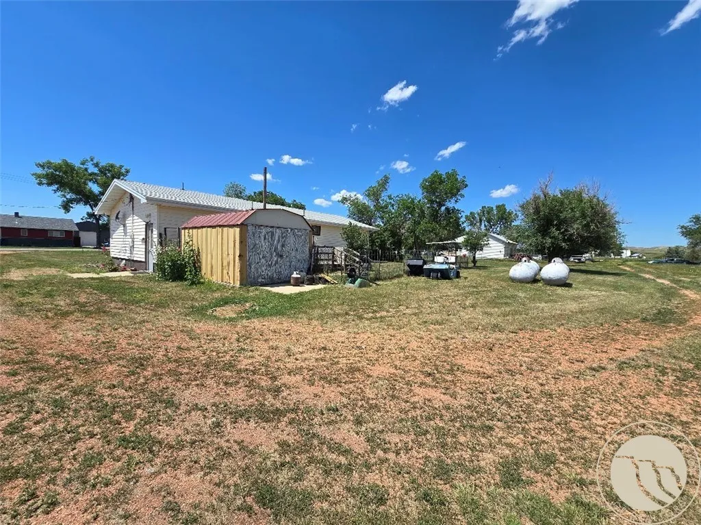 24 S 4th Street Plevna MT 59344