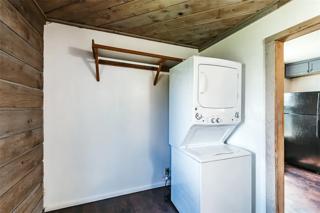 112 S Adams Avenue Red Lodge MT 59068