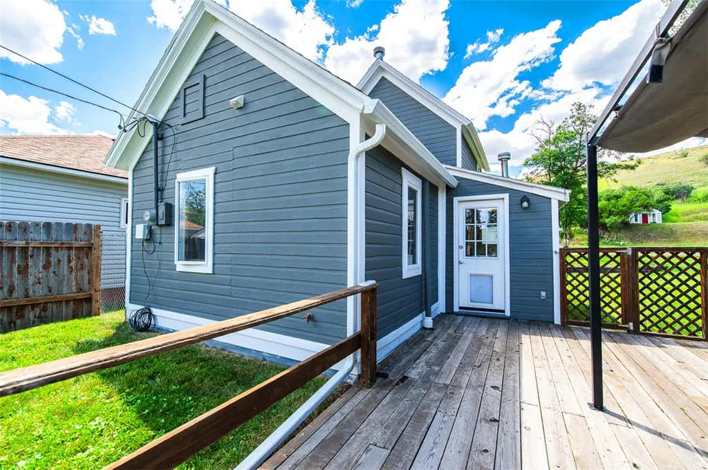 112 S Adams Avenue Red Lodge MT 59068