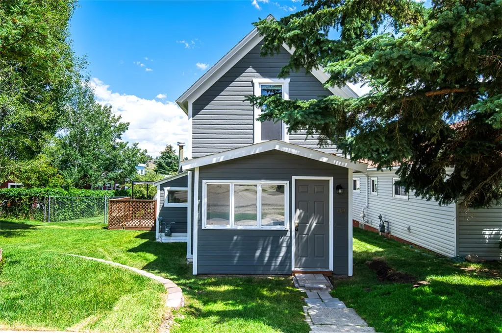 112 S Adams Avenue Red Lodge MT 59068