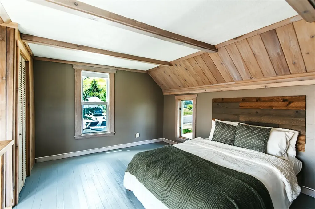 112 S Adams Avenue Red Lodge MT 59068