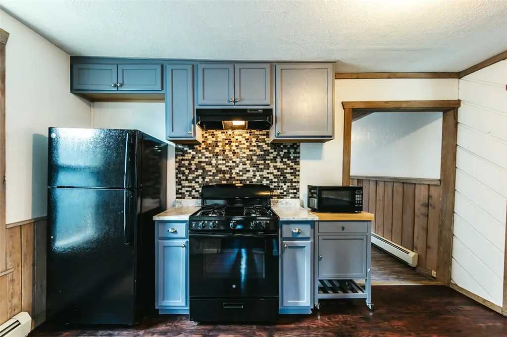 112 S Adams Avenue Red Lodge MT 59068