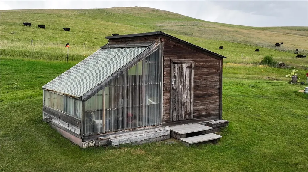 581 Willow Creek Road Red Lodge MT 59068