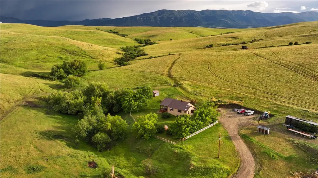 581 Willow Creek Road Red Lodge MT 59068