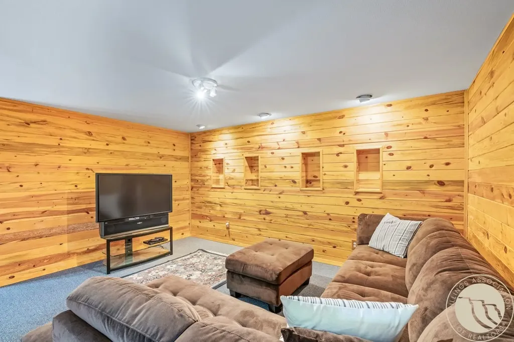 27 Beavertail Road Red Lodge MT 59068