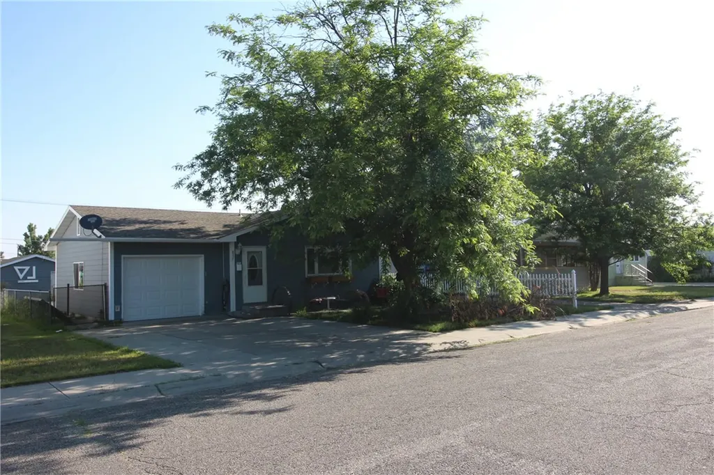 837 1st Street W Hardin MT 59034