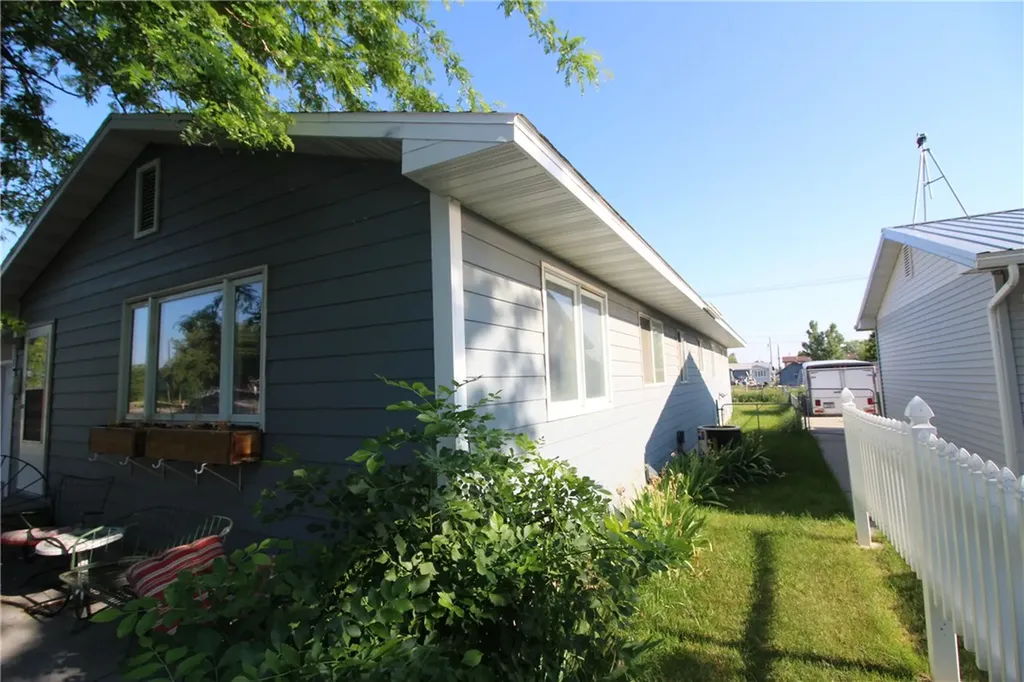 837 1st Street W Hardin MT 59034